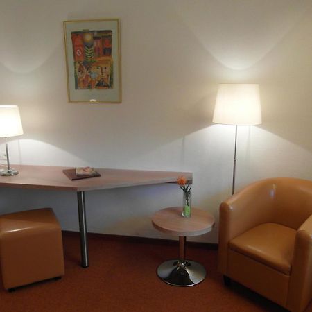 Hotel Am Springhorstsee Grossburgwedel Ngoại thất bức ảnh