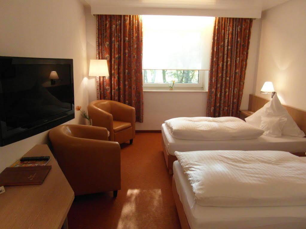 Hotel Am Springhorstsee Grossburgwedel Ngoại thất bức ảnh